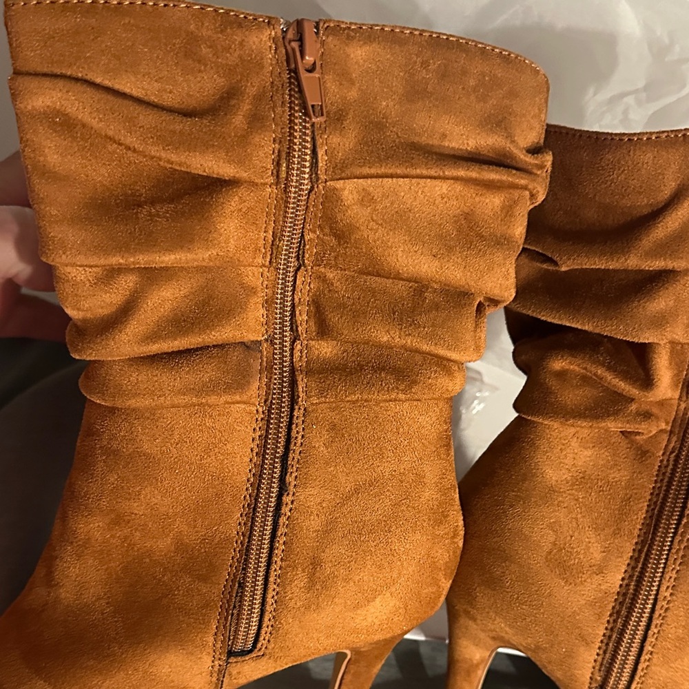 N I B Venus size 10 Elegant Brown Women's Boots - Picture 4 of 9